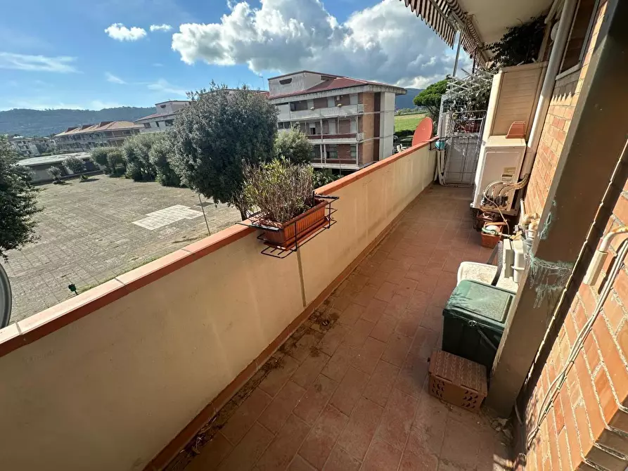 Immagine 20 di Appartamento in vendita  a Ortonovo