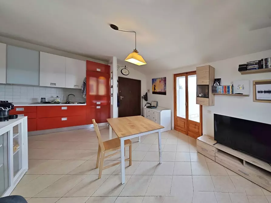 Immagine 6 di Appartamento in vendita  a Sarzana