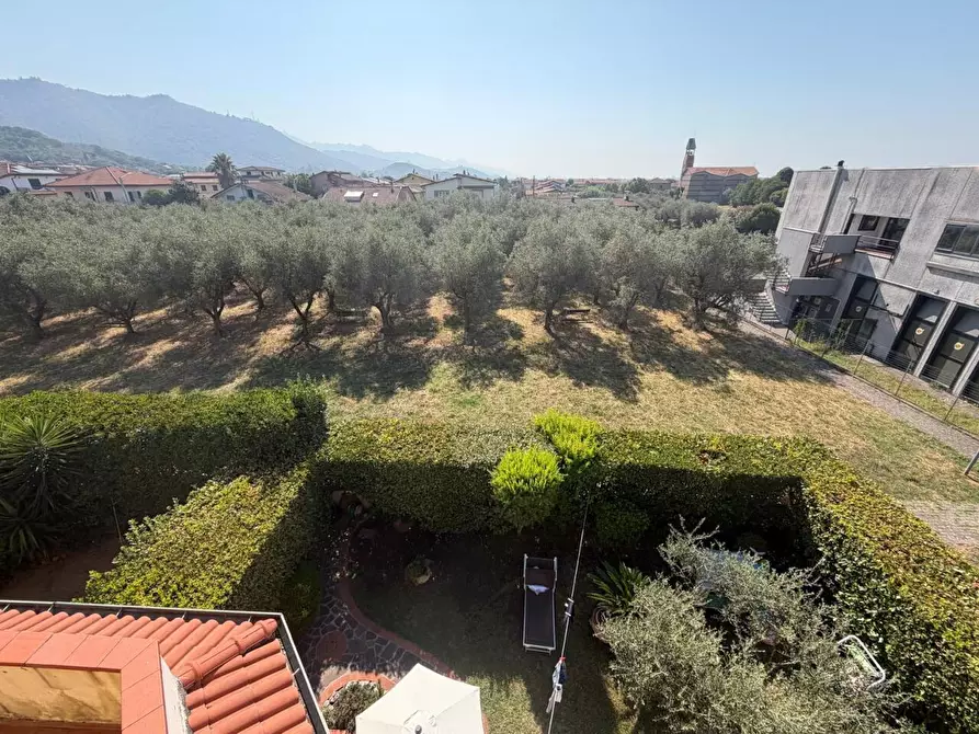 Immagine 34 di Villa in vendita  a Ortonovo