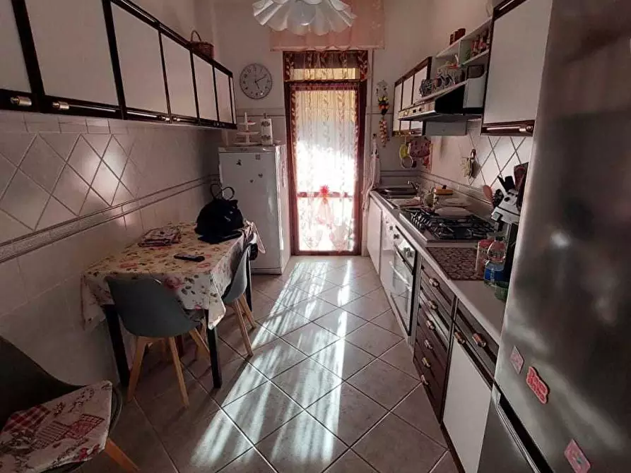 Immagine 4 di Appartamento in vendita  a Carrara