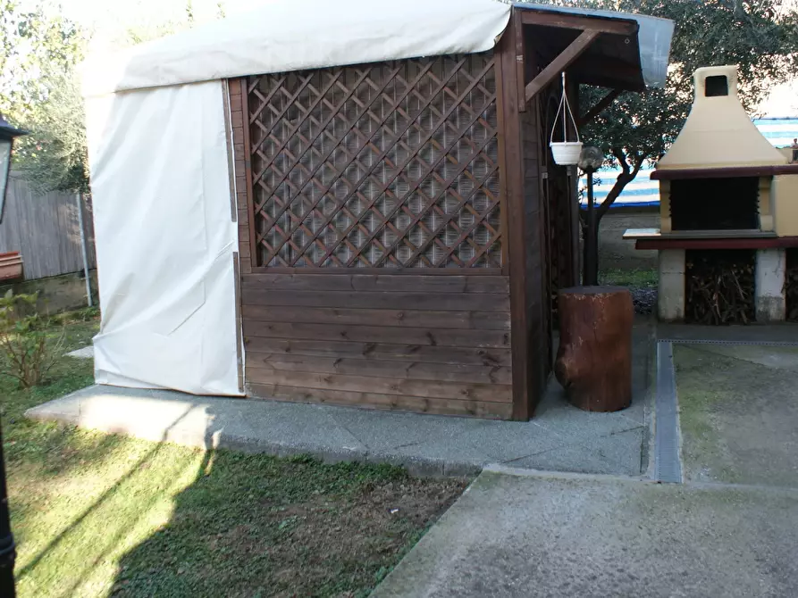 Immagine 38 di Casa indipendente in vendita  a Ortonovo