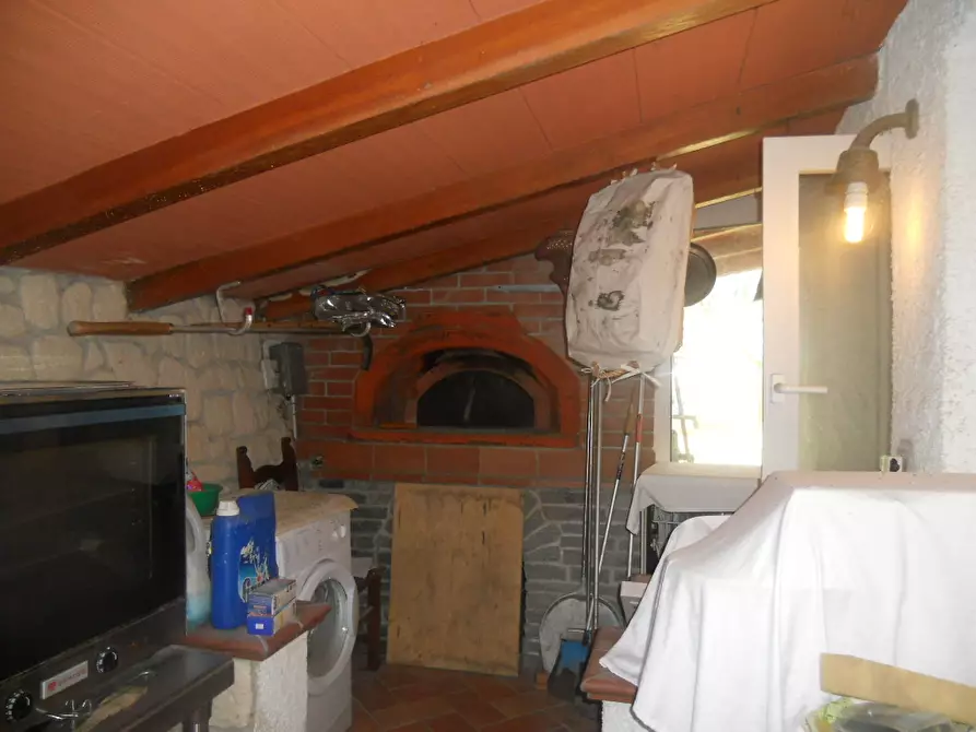 Immagine 27 di Villa in vendita  a Castelnuovo Magra