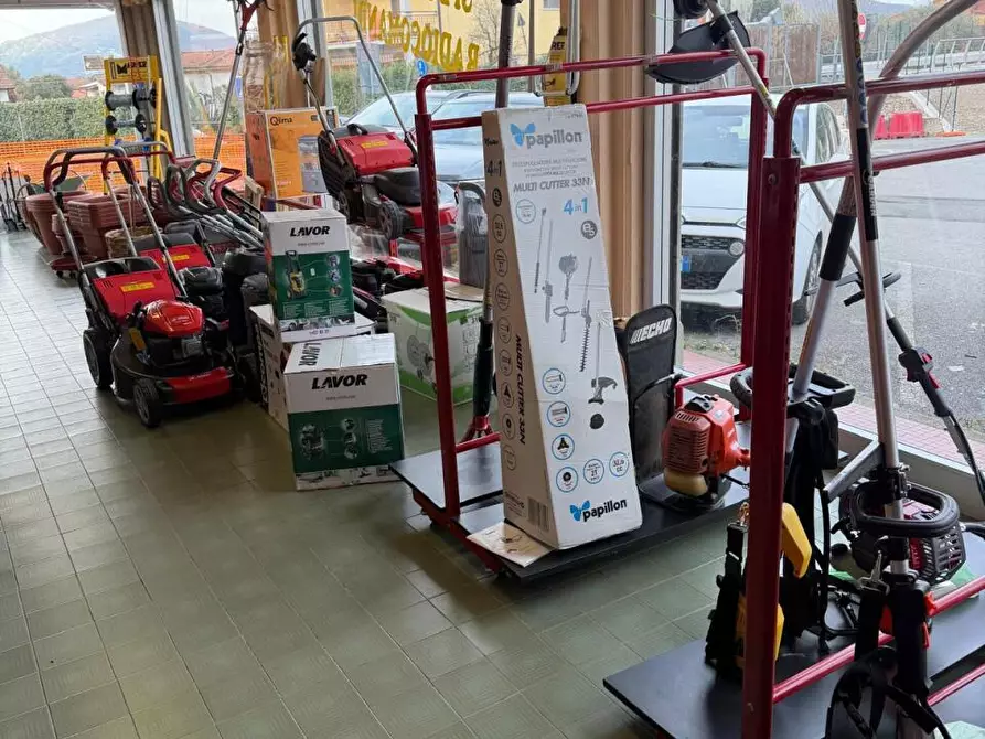 Immagine 2 di Capannone industriale in vendita  a Castelnuovo Magra