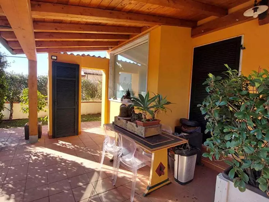 Immagine 2 di Terratetto in vendita  a Castelnuovo Magra