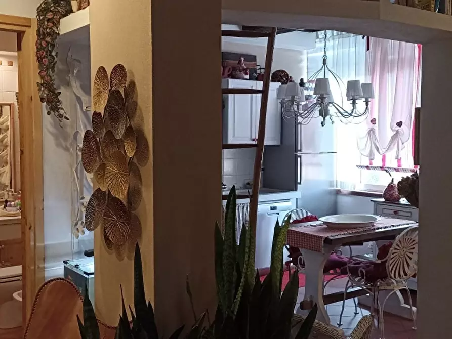 Immagine 11 di Appartamento in vendita  a Carrara
