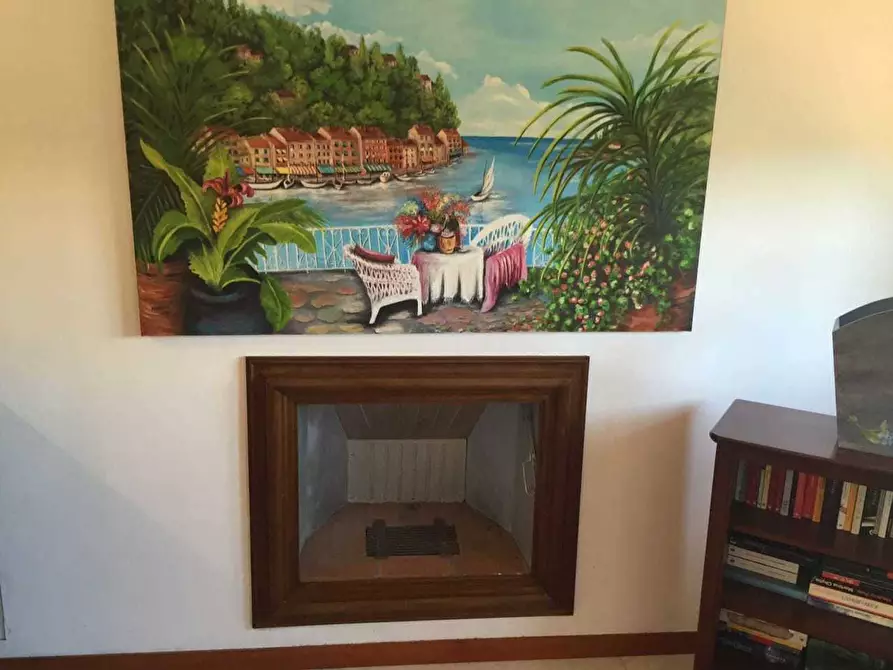 Immagine 17 di Villa in vendita  a Castelnuovo Magra