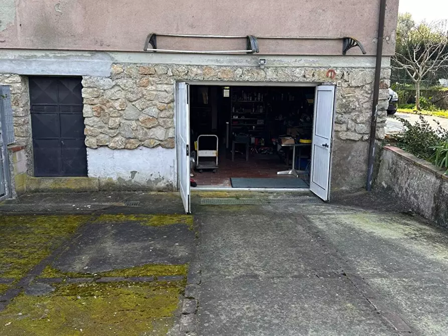 Immagine 25 di Casa semindipendente in vendita  a Castelnuovo Magra