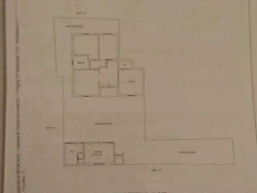 Immagine 22 di Villa in vendita  a Carrara