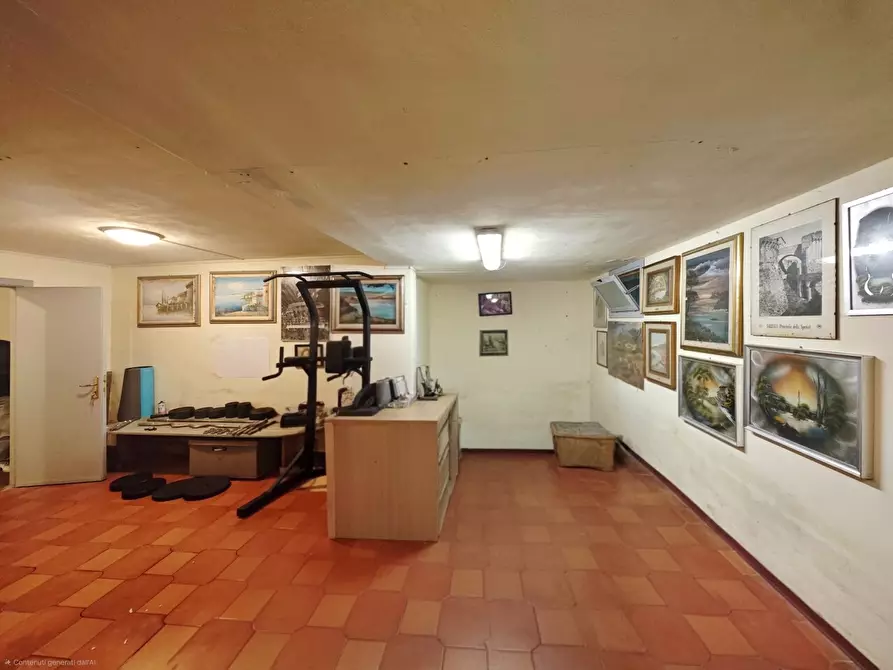 Immagine 30 di Appartamento in vendita  a Sarzana