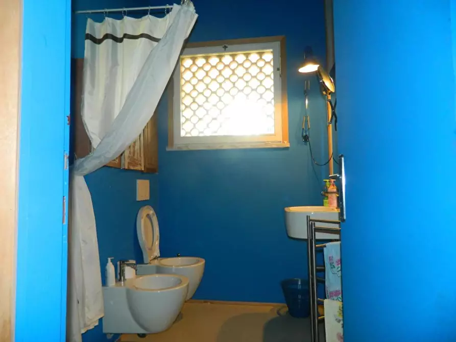 Immagine 10 di Appartamento in vendita  a Ortonovo