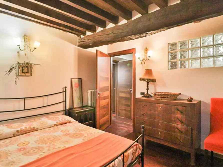 Immagine 1 di Appartamento in vendita  a Parma