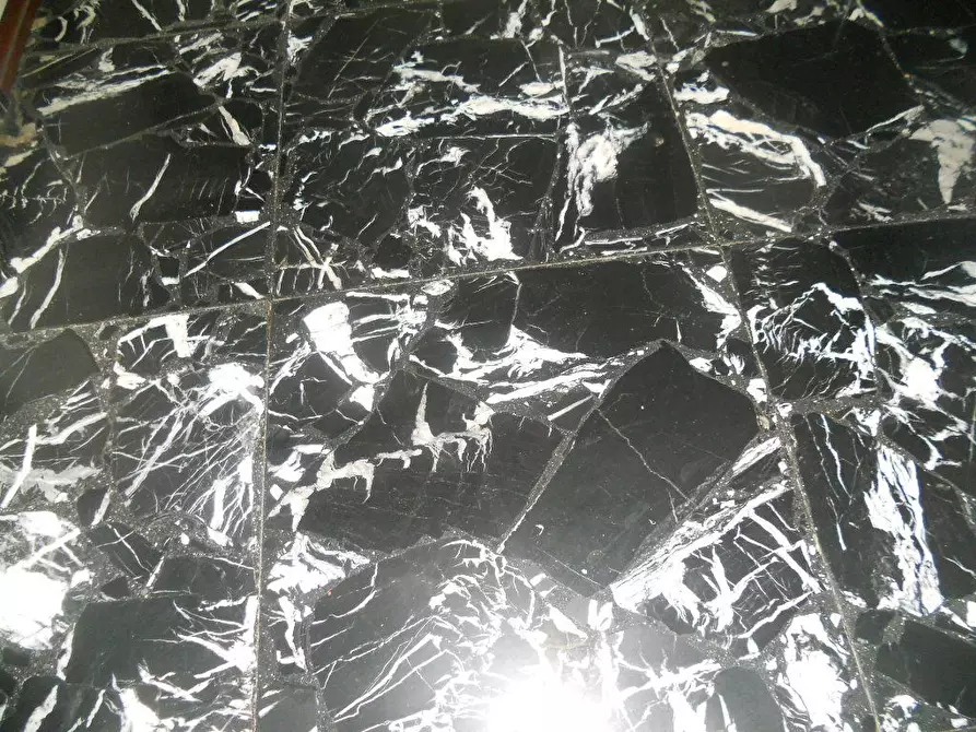 Immagine 18 di Villa in vendita  a Castelnuovo Magra