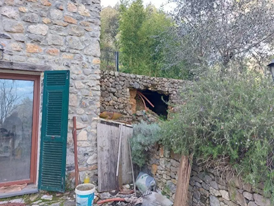 Immagine 19 di Rustico / casale in vendita  a Ameglia