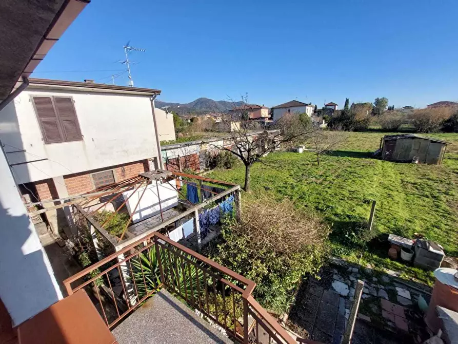 Immagine 18 di Casa semindipendente in vendita  a Castelnuovo Magra