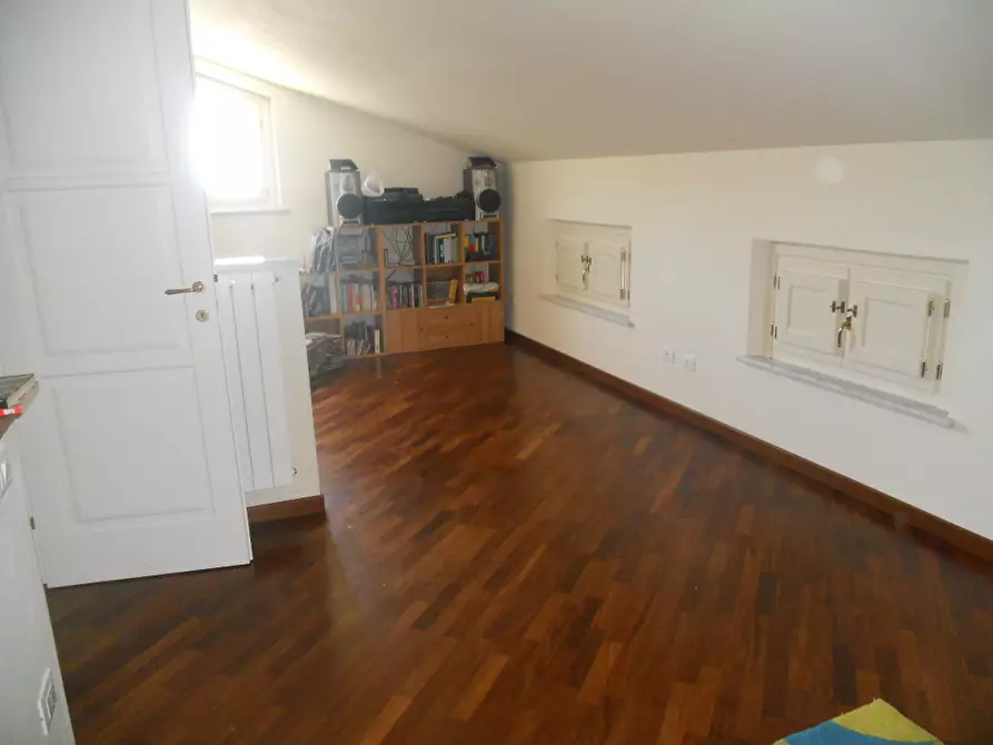 Immagine 37 di Terratetto in vendita  a Castelnuovo Magra