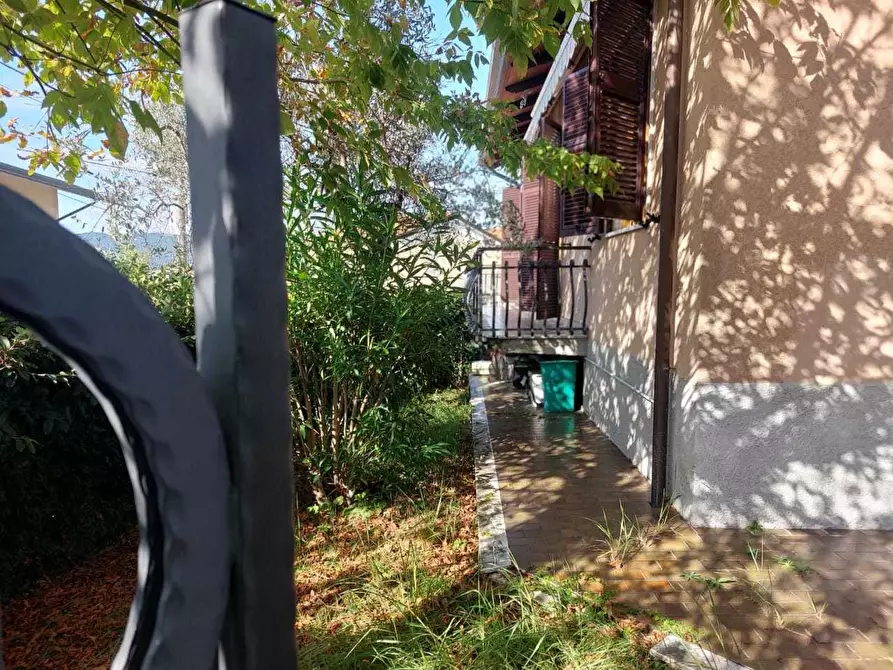 Immagine 38 di Villa in vendita  a Castelnuovo Magra