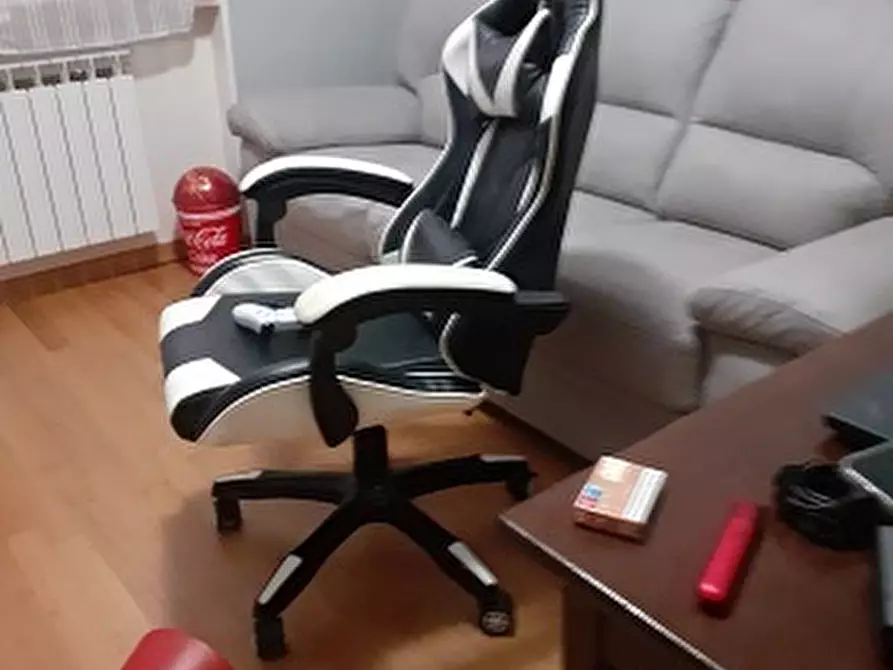 Immagine 17 di Casa semindipendente in vendita  a Carrara