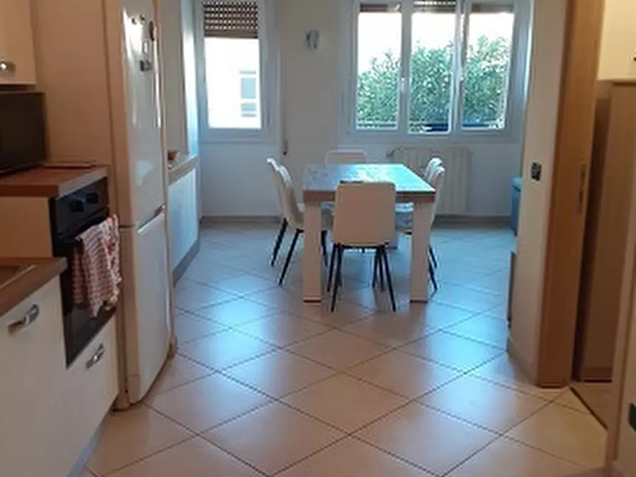 Immagine 5 di Appartamento in vendita  a Carrara