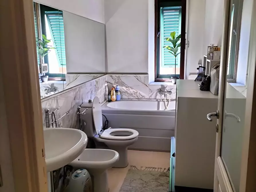 Immagine 6 di Appartamento in vendita  a Carrara