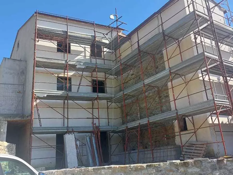 Immagine 6 di Casa semindipendente in vendita  a Sarzana