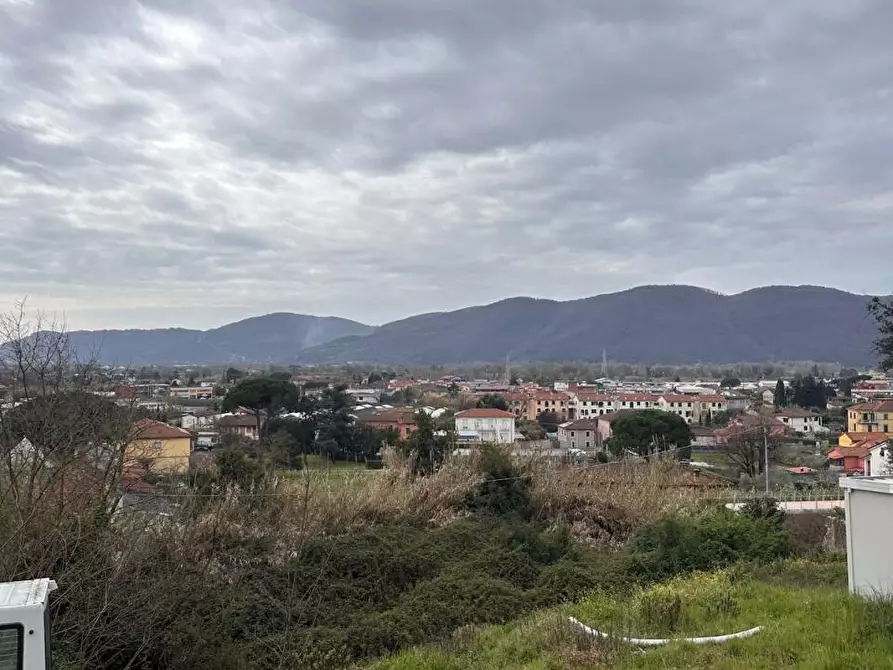 Immagine 25 di Villa in vendita  a Sarzana