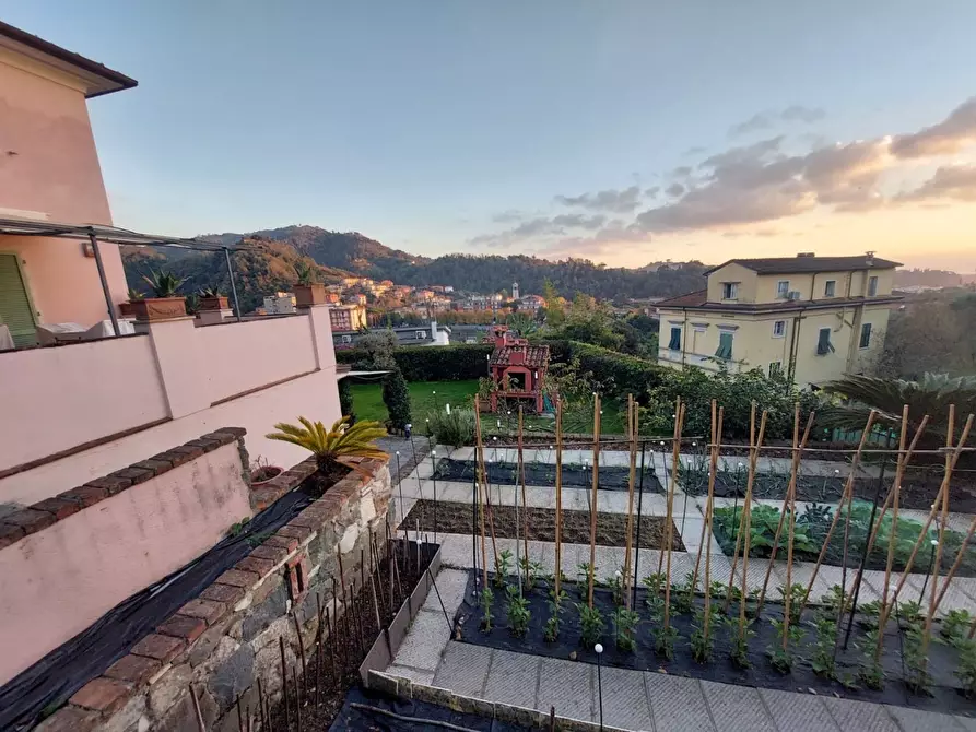Immagine 32 di Casa semindipendente in vendita  a Carrara