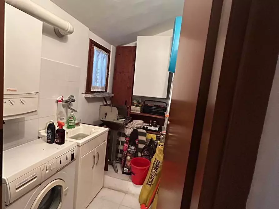 Immagine 19 di Casa semindipendente in vendita  a Ortonovo