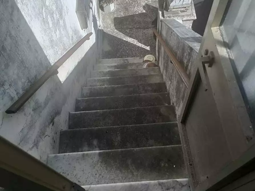 Immagine 3 di Casa semindipendente in vendita  a Carrara