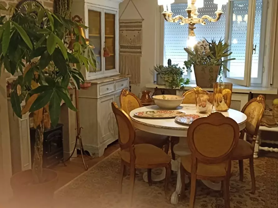 Immagine 10 di Appartamento in vendita  a Carrara