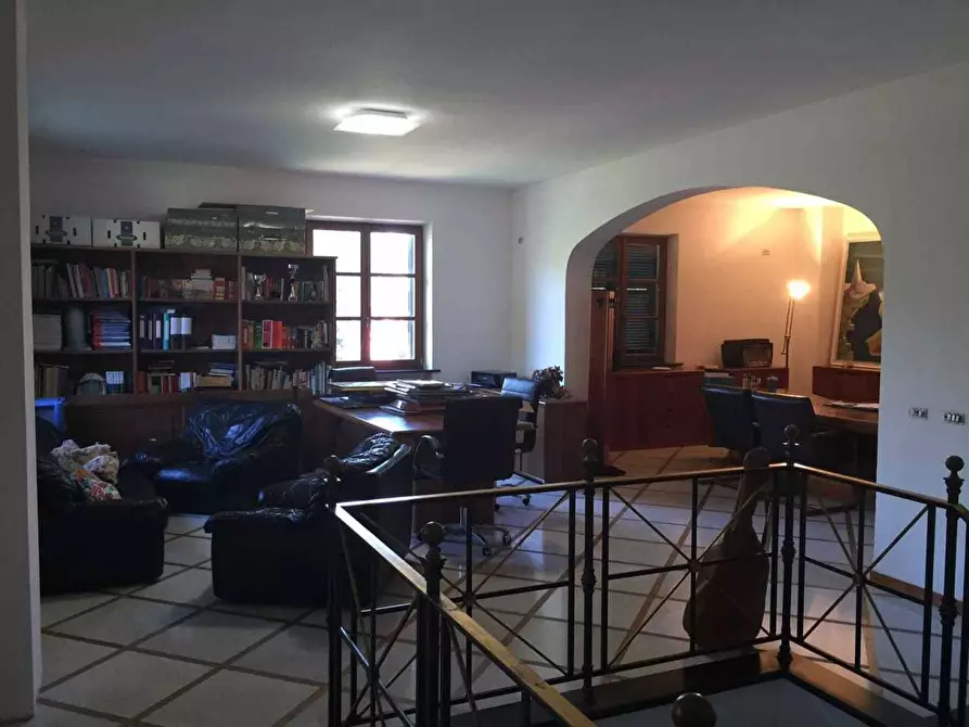 Immagine 13 di Villa in vendita  a Castelnuovo Magra
