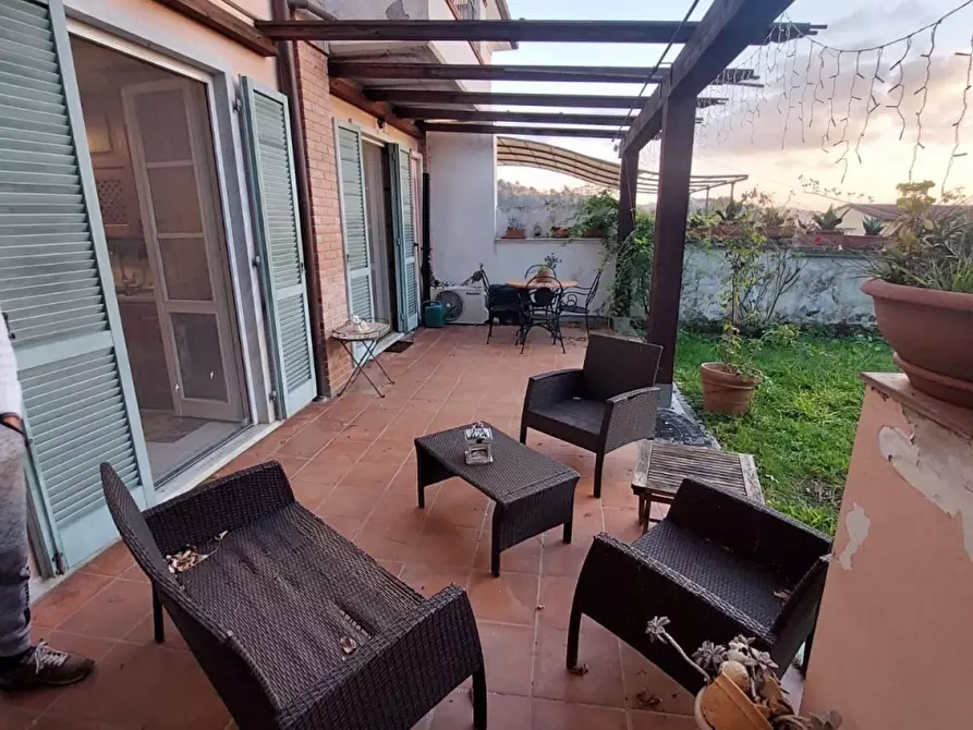 Immagine 20 di Casa semindipendente in vendita  a Carrara