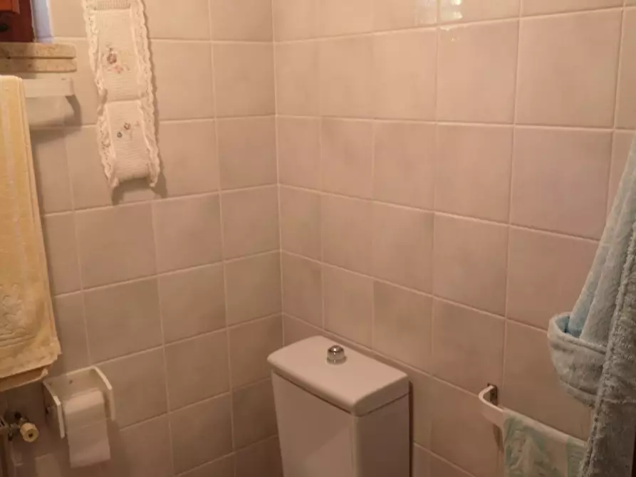 Immagine 20 di Casa semindipendente in vendita  a Ortonovo