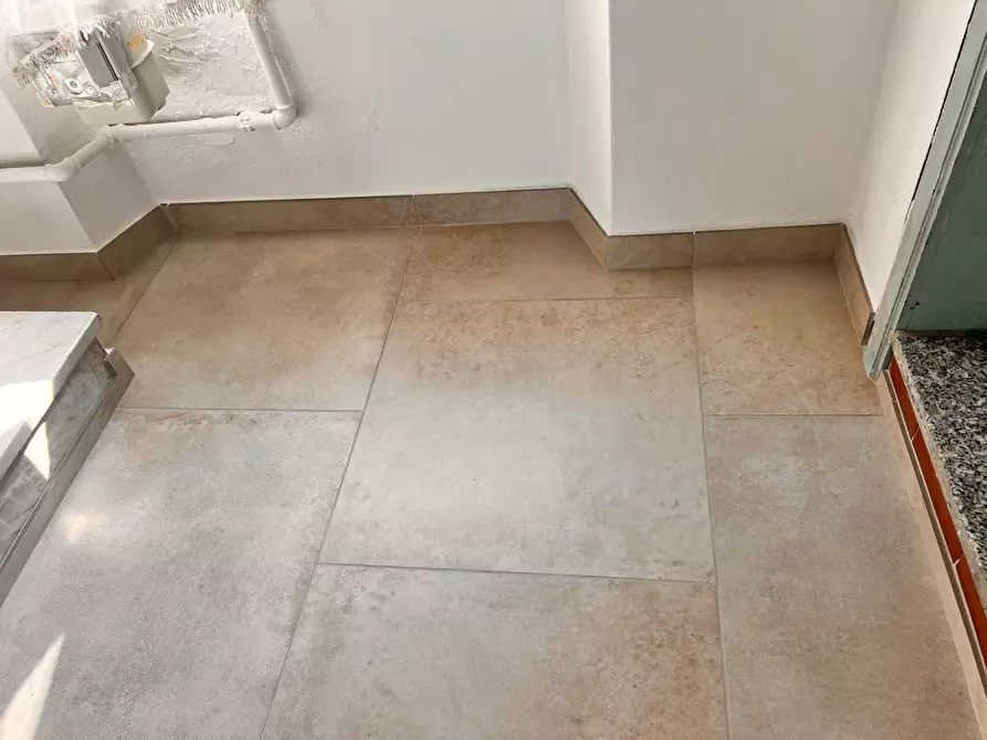 Immagine 19 di Appartamento in vendita  a Carrara