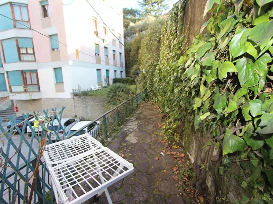 Immagine 11 di Appartamento in vendita  a Lerici