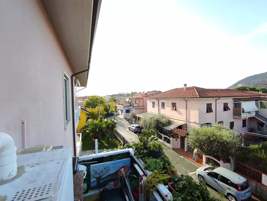 Immagine 10 di Appartamento in vendita  a Ameglia