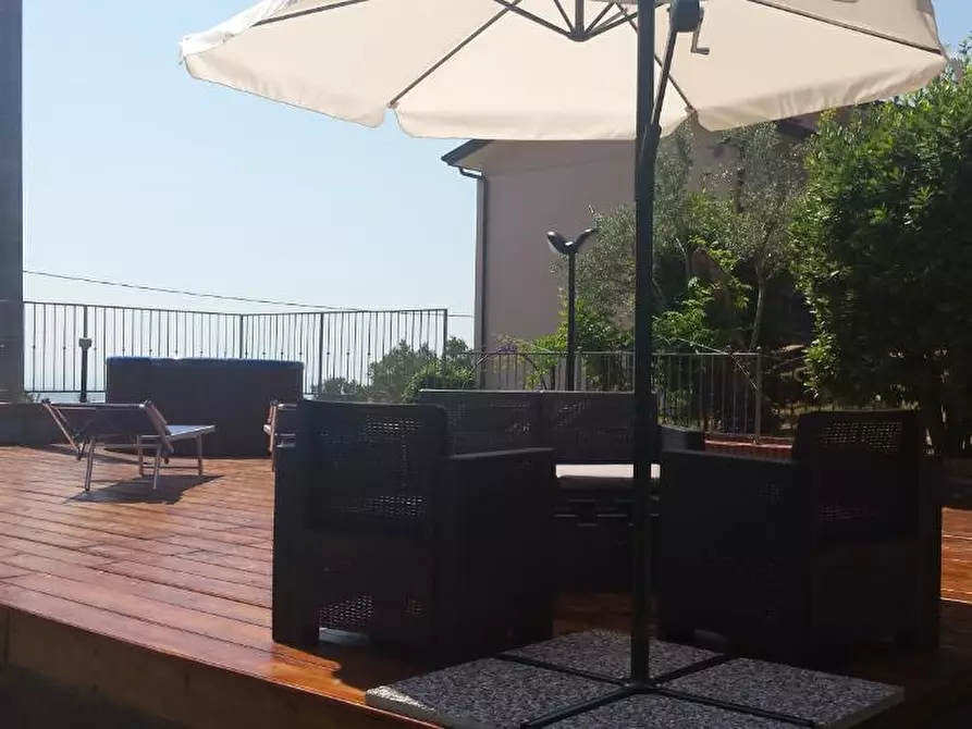 Immagine 40 di Villa in vendita  a Castelnuovo Magra