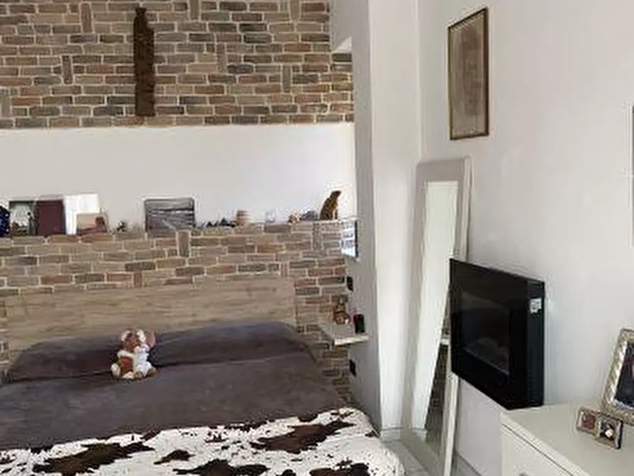 Immagine 13 di Casa indipendente in vendita  a Castelnuovo Magra