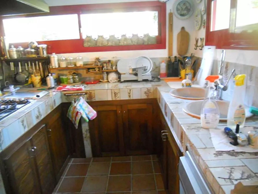 Immagine 20 di Villa in vendita  a Sarzana