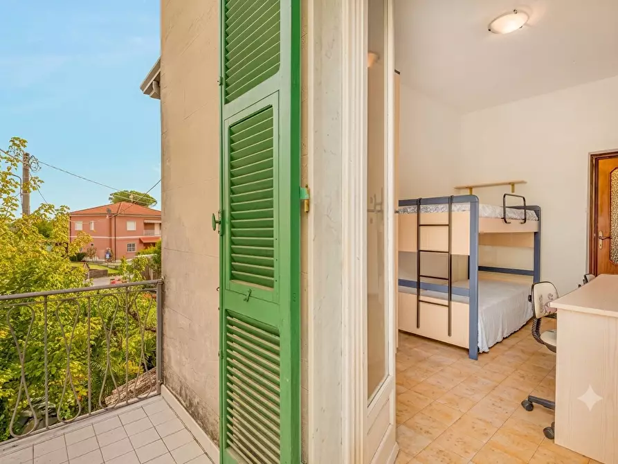 Immagine 11 di Casa indipendente in vendita  a Castelnuovo Magra