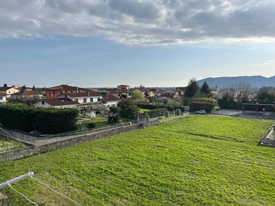 Immagine 14 di Appartamento in vendita  a Castelnuovo Magra