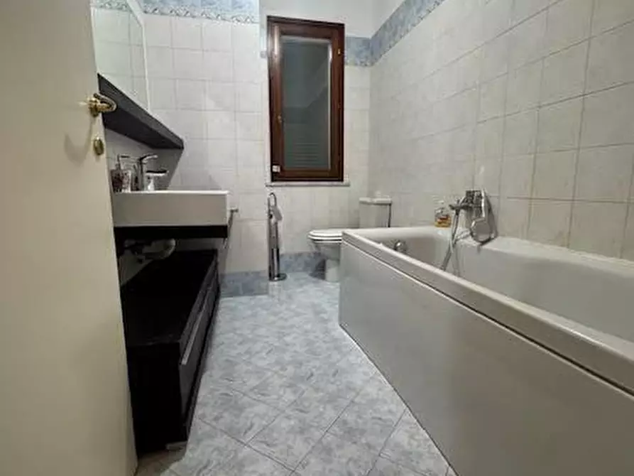Immagine 15 di Appartamento in vendita  a Ortonovo