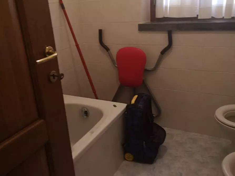 Immagine 19 di Villa in vendita  a Castelnuovo Magra