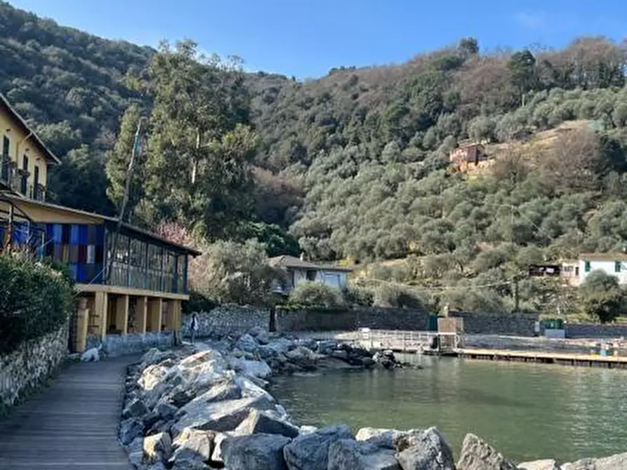 Immagine 11 di Casa indipendente in vendita  a Portovenere