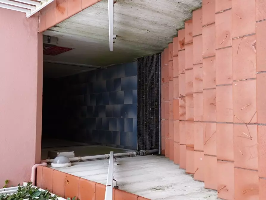 Immagine 42 di Terratetto in vendita  a Massa