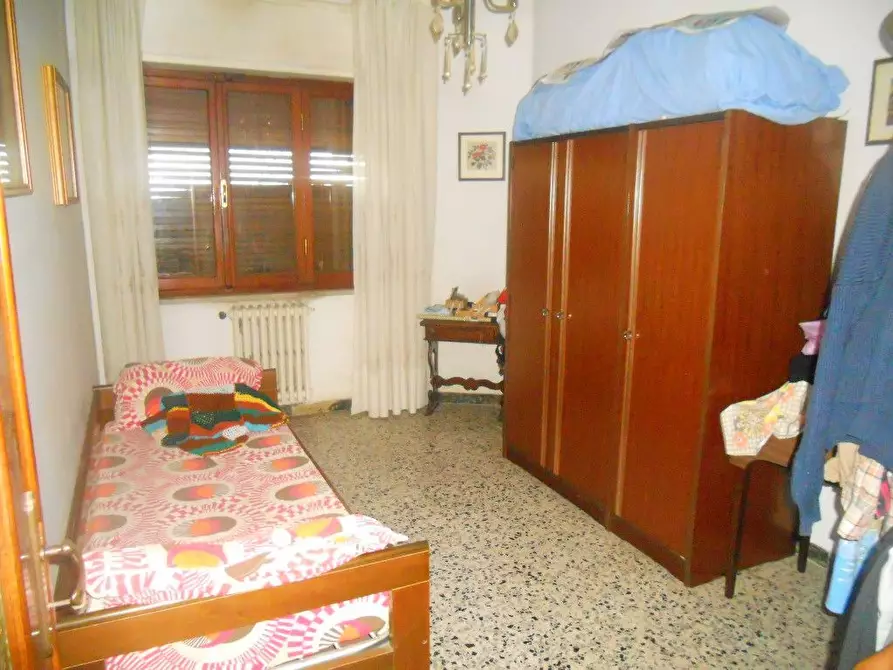 Immagine 23 di Villa in vendita  a Castelnuovo Magra