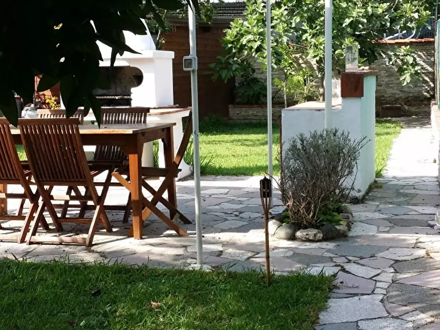 Immagine 24 di Terratetto in vendita  a Castelnuovo Magra