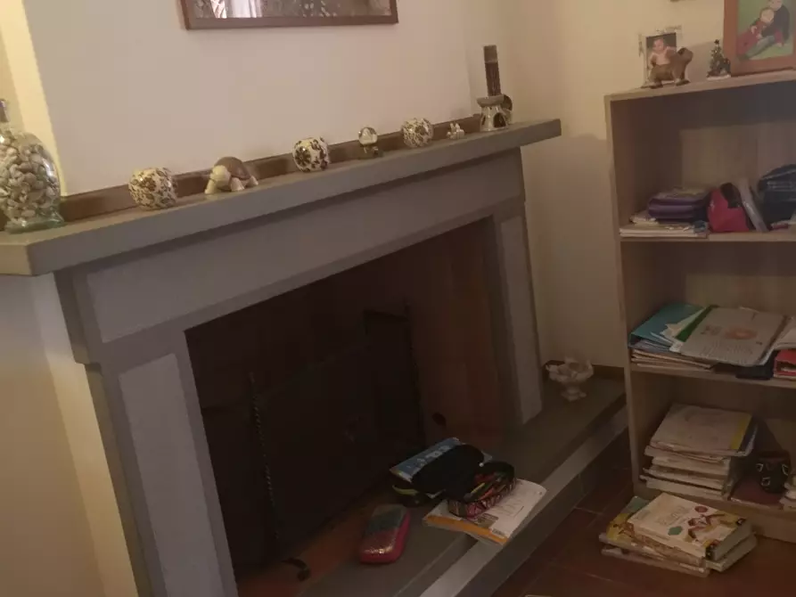 Immagine 17 di Villa in vendita  a Castelnuovo Magra