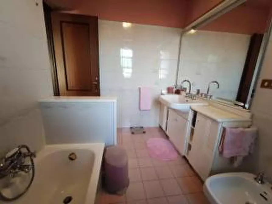 Immagine 7 di Terratetto in vendita  a Castelnuovo Magra