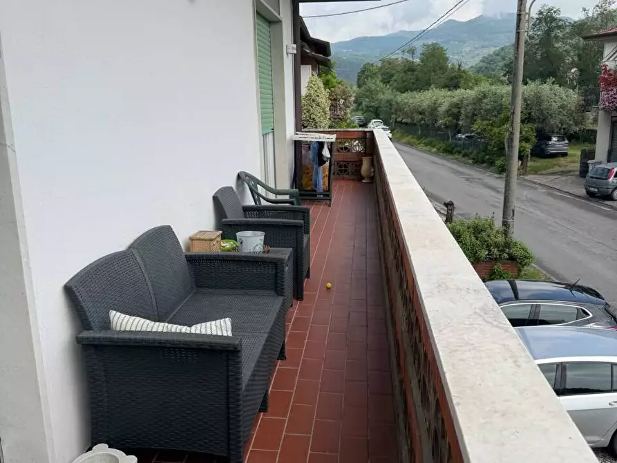 Immagine 5 di Appartamento in vendita  a Ortonovo