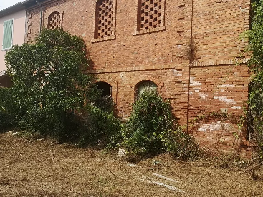 Immagine 1 di Casa colonica in vendita  a Castelnuovo Magra